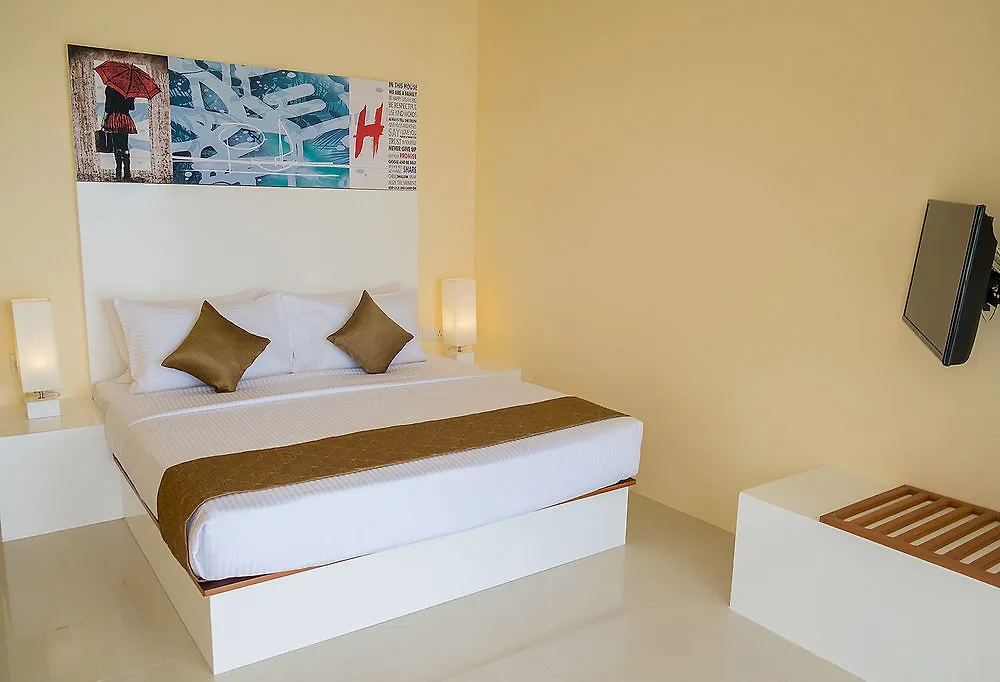 Hush Lagoon 30 Negombo 3*,